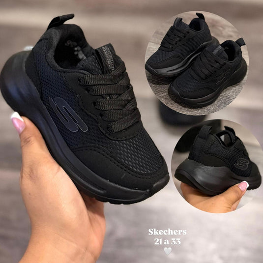 Tenis Skeachers Ultraliviano Negro
