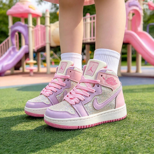 Bota Retro 1 Rosa Lila Escarcha puesta en niña
